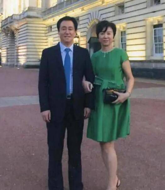 2018-07-18 中国电影市场票房近几年逐步上升，已到达一个曾经我们无法想象的高度，而达成这一成就的原因，不仅在于中国电影产业的高速发展，也在于电影观众日趋提高的观影水平，根据国家统计局数据显示，目前中国总人口数为 新疆电影《真爱》公益放映 感动少数民族师生 2014-10-25 10月24日，由中共新疆维吾尔自治区委员会宣传部、新疆维吾尔自治区广播电影电视局、天山电影制片厂出品、华夏电影公司发行的影片《真爱》在中央民族大学礼堂举行了公益放映活动。