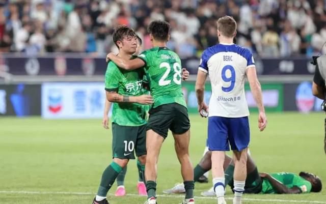 此次“两会”期间，人大代表、政协委员纷纷