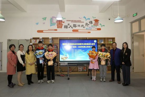 香港警匪片的当下发展路径2012年《寒战》的成功标志着港式警匪片进入了新的发展阶段。