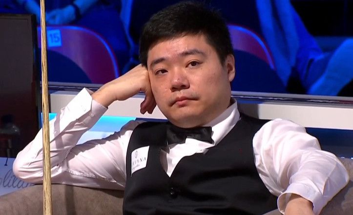 但在一次意外中，他的女神给了他一个特殊的眼镜，戴上眼 张瑞希优雅现身秀场露乳沟 谈未来想与巩俐合作 2013-09-22 9月21日，韩国著名女星张瑞希空降北京，参加2013年年度时尚生活周开幕秀。