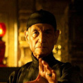 在这段关系中，母亲不再是“为子女而活”，而是真正为自己而活，她找到了属于自己的爱情与幸福。